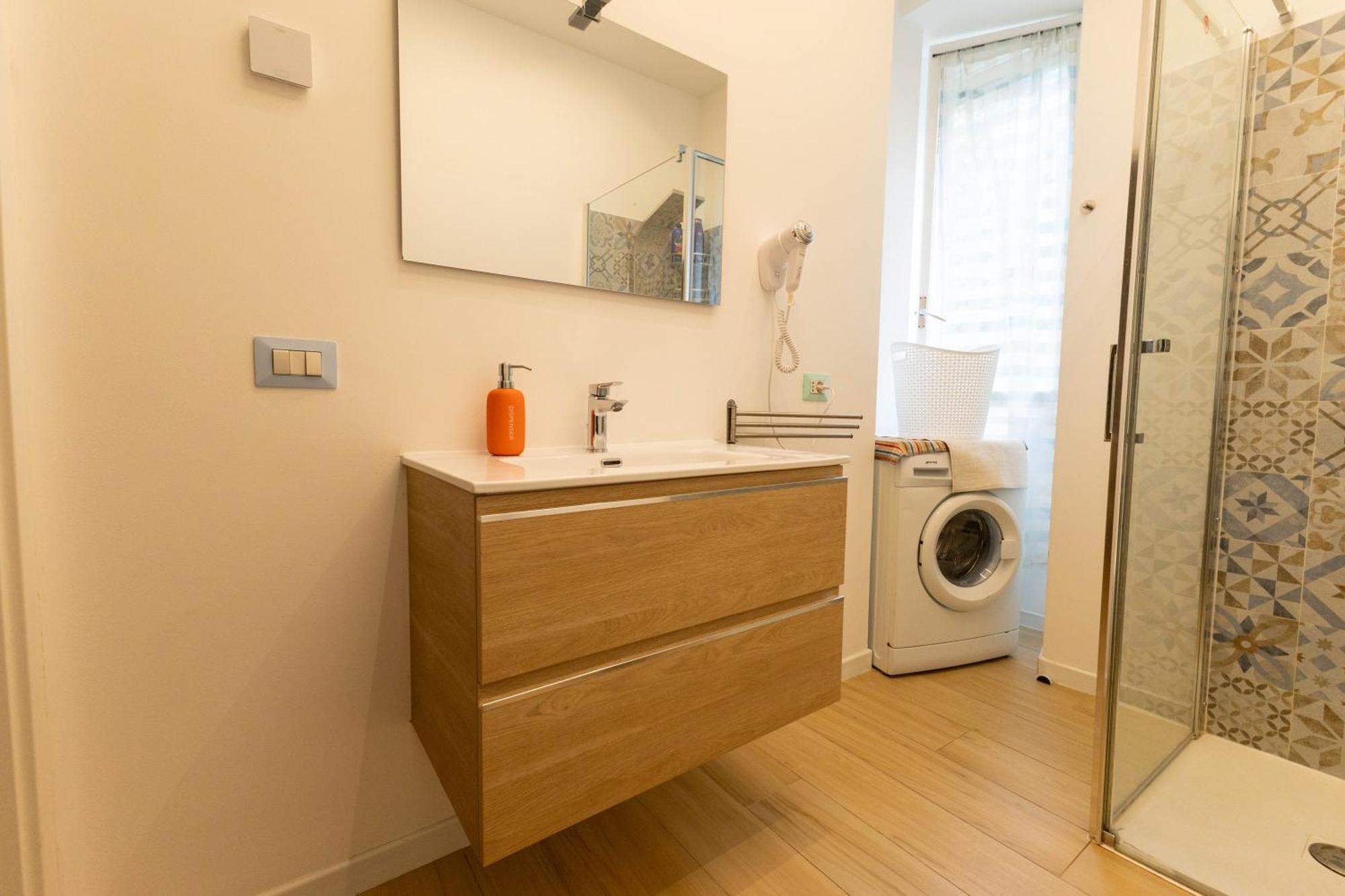 Apartamento Il Giglio - Free Parking Como Exterior foto